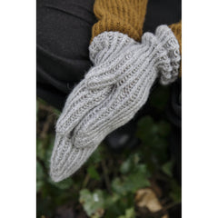 Laine - Field Notes: 20 Textured Knits for Everyday Beauty