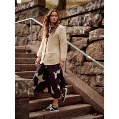 Laine Magazine - 26 Crossing Paths