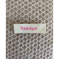 PetiteKnit - Label