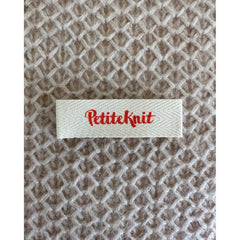PetiteKnit - Label