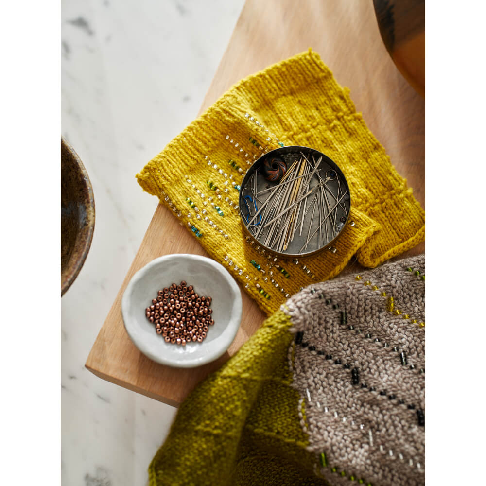 Laine - Beaded Colourwork - PREORDINE